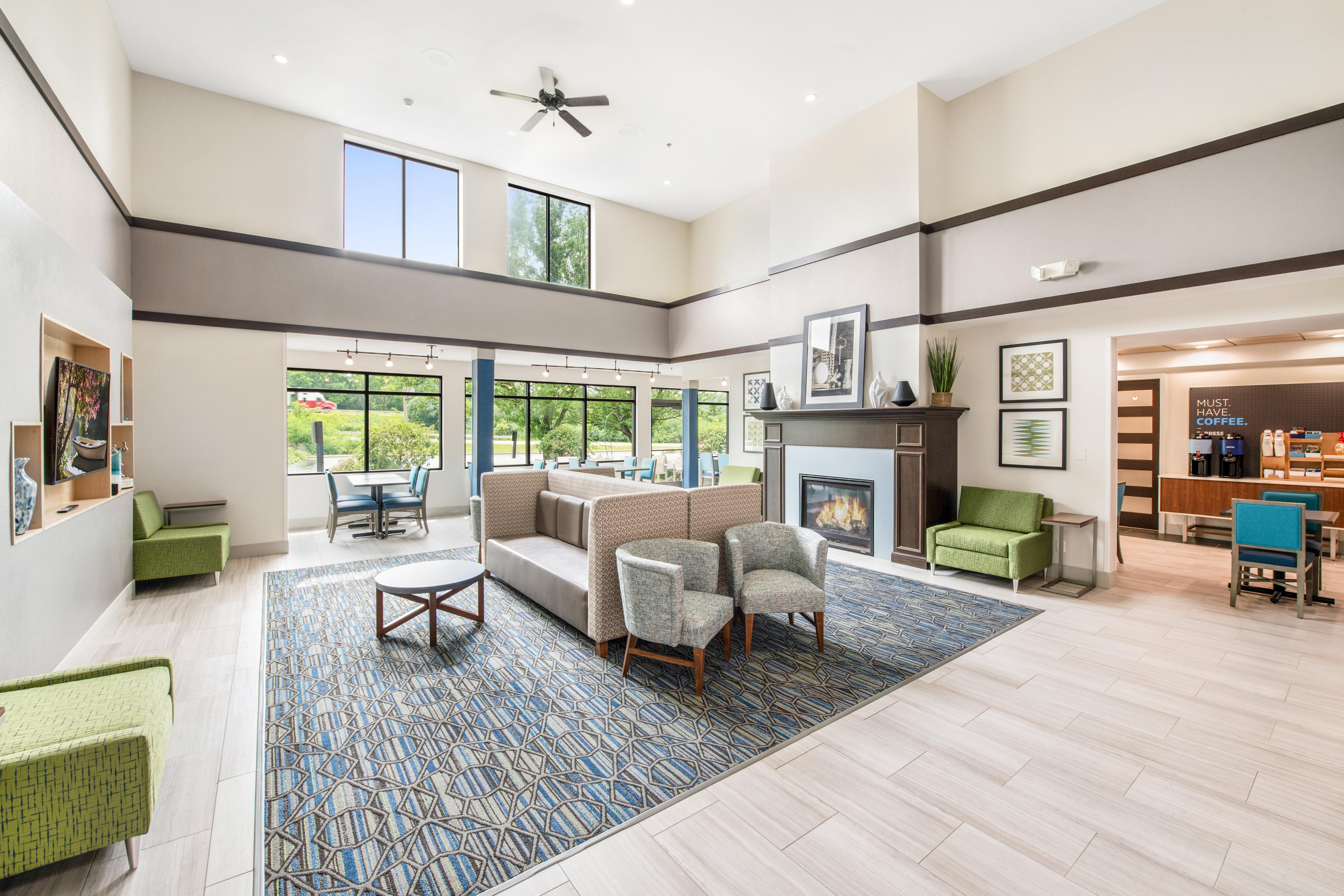 Holiday Inn Express - Delafield By Ihg Zewnętrze zdjęcie