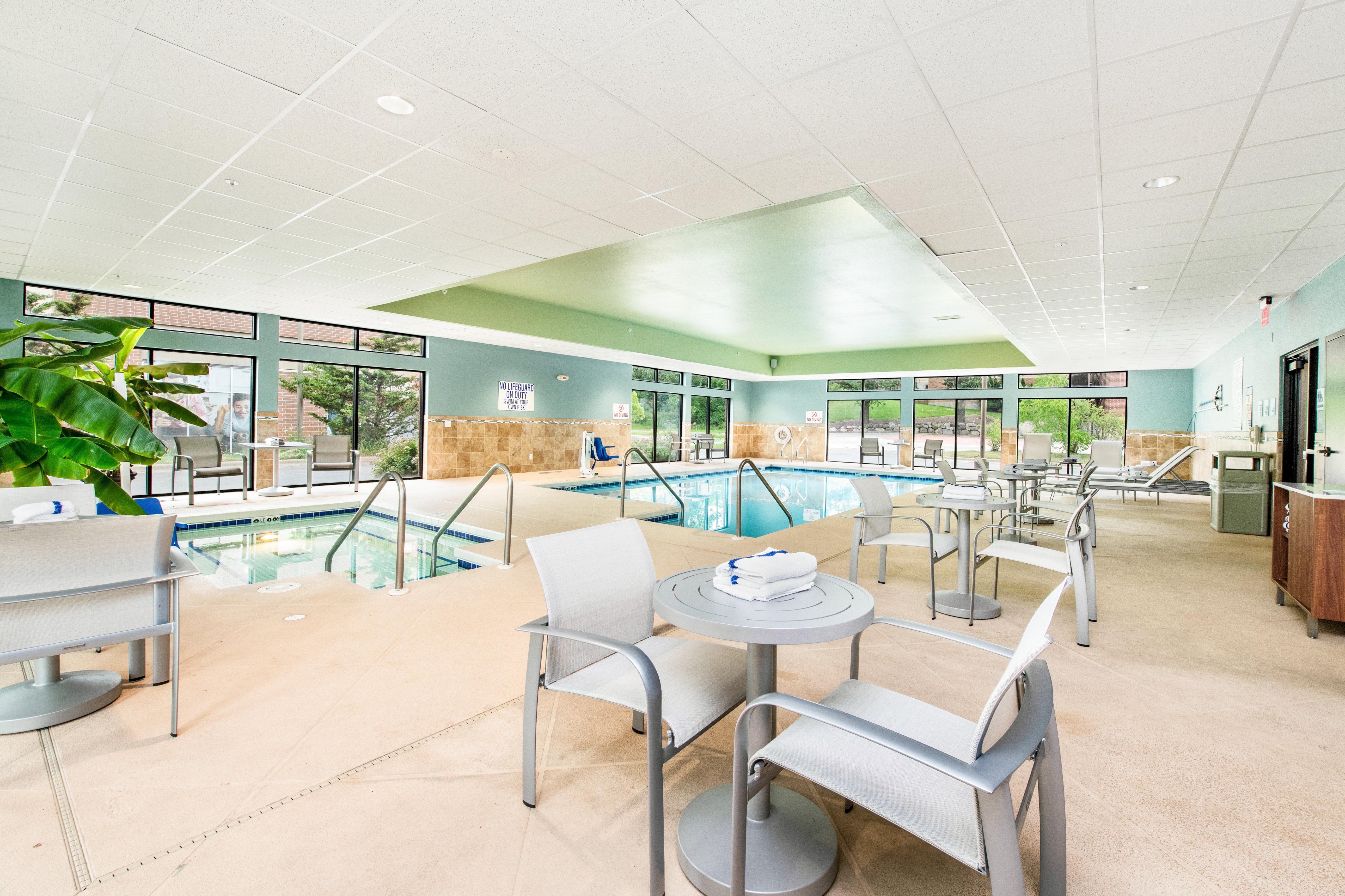 Holiday Inn Express - Delafield By Ihg Zewnętrze zdjęcie