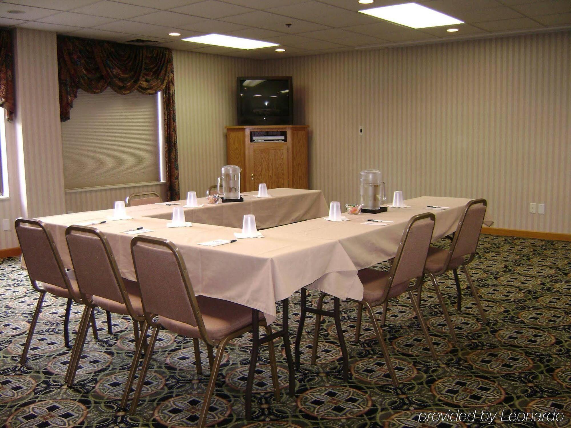 Holiday Inn Express - Delafield By Ihg Zewnętrze zdjęcie